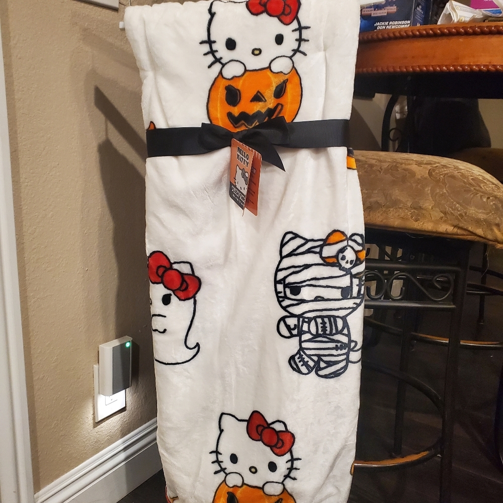 Hello Kitty Halloween Plush Blanket- Last One